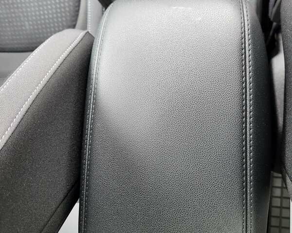 Белый Форд Фокус, объемом двигателя 1.5 л и пробегом 190 тыс. км за 14500 $, фото 41 на Automoto.ua