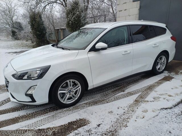 Белый Форд Фокус, объемом двигателя 1.5 л и пробегом 175 тыс. км за 12800 $, фото 4 на Automoto.ua