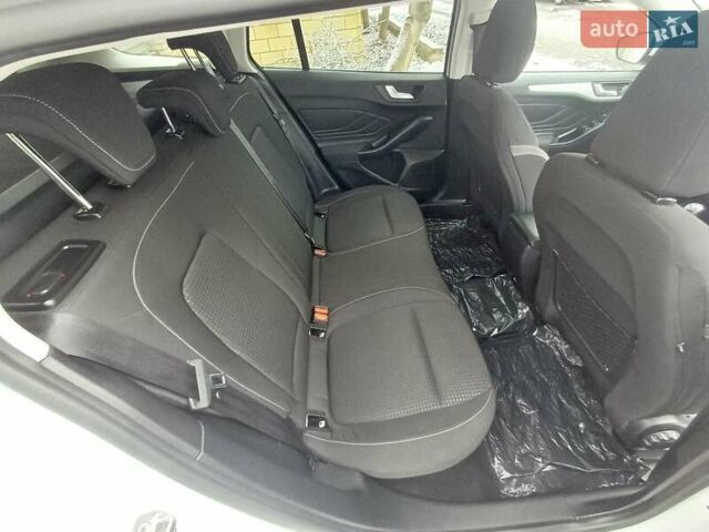Білий Форд Фокус, об'ємом двигуна 1.5 л та пробігом 175 тис. км за 12300 $, фото 21 на Automoto.ua