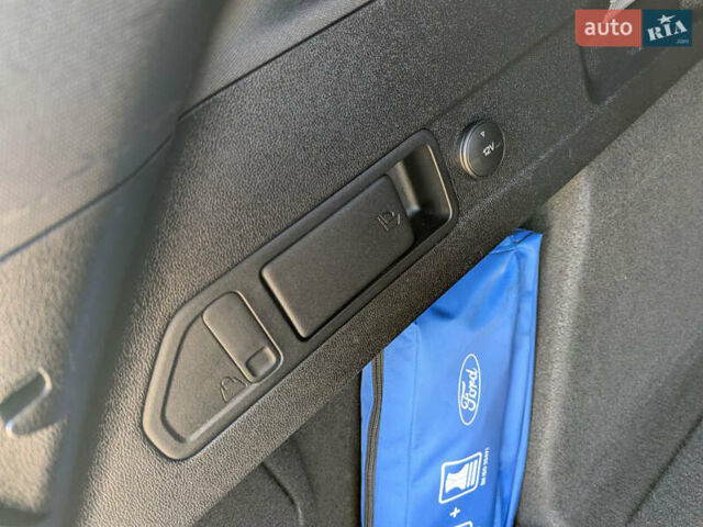 Белый Форд Фокус, объемом двигателя 1.5 л и пробегом 160 тыс. км за 15500 $, фото 43 на Automoto.ua