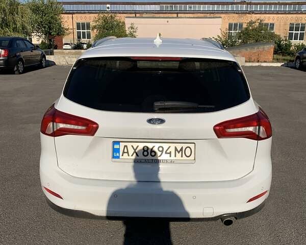 Белый Форд Фокус, объемом двигателя 1.5 л и пробегом 218 тыс. км за 13000 $, фото 9 на Automoto.ua