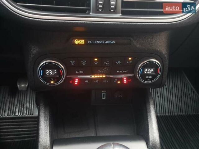 Белый Форд Фокус, объемом двигателя 1.5 л и пробегом 187 тыс. км за 13950 $, фото 68 на Automoto.ua