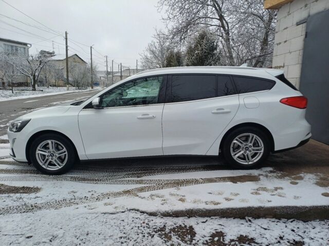 Белый Форд Фокус, объемом двигателя 1.5 л и пробегом 175 тыс. км за 12800 $, фото 7 на Automoto.ua