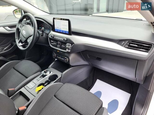 Белый Форд Фокус, объемом двигателя 1.5 л и пробегом 190 тыс. км за 14500 $, фото 36 на Automoto.ua