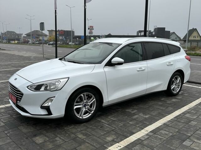 Белый Форд Фокус, объемом двигателя 1.5 л и пробегом 231 тыс. км за 12900 $, фото 1 на Automoto.ua