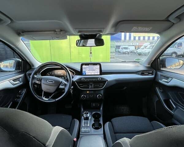 Белый Форд Фокус, объемом двигателя 2 л и пробегом 205 тыс. км за 14900 $, фото 10 на Automoto.ua