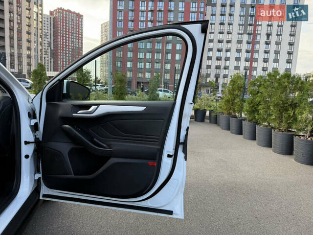 Белый Форд Фокус, объемом двигателя 2 л и пробегом 218 тыс. км за 16500 $, фото 42 на Automoto.ua