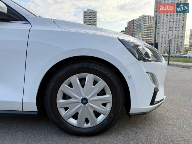 Белый Форд Фокус, объемом двигателя 2 л и пробегом 218 тыс. км за 16500 $, фото 47 на Automoto.ua