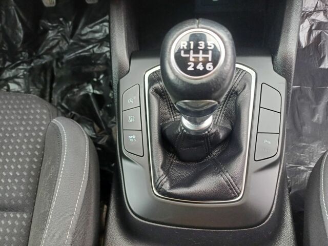 Белый Форд Фокус, объемом двигателя 1.5 л и пробегом 175 тыс. км за 12800 $, фото 15 на Automoto.ua