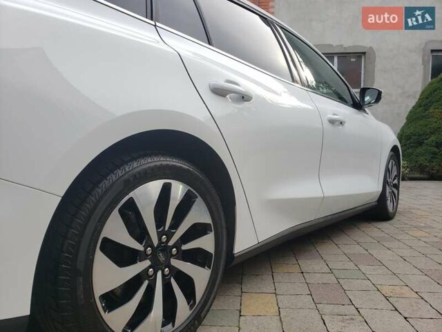 Белый Форд Фокус, объемом двигателя 1.5 л и пробегом 187 тыс. км за 13950 $, фото 37 на Automoto.ua