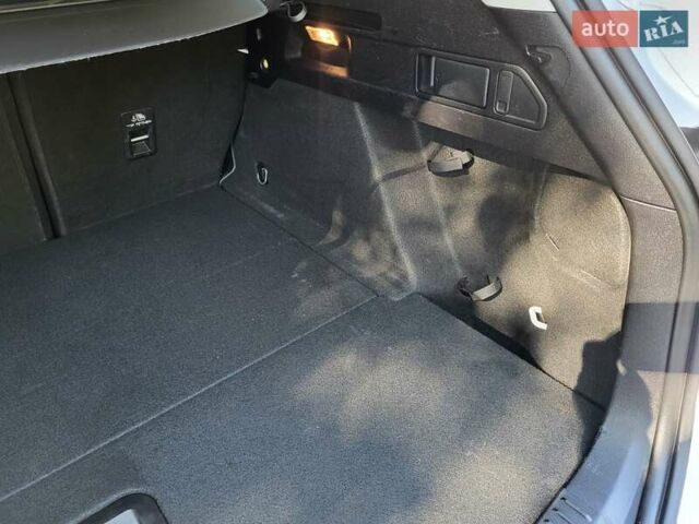 Белый Форд Фокус, объемом двигателя 1.5 л и пробегом 160 тыс. км за 13999 $, фото 54 на Automoto.ua