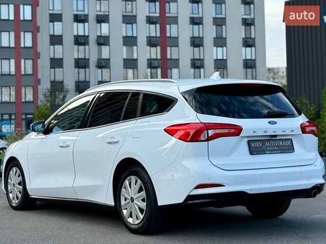 Белый Форд Фокус, объемом двигателя 2 л и пробегом 218 тыс. км за 16500 $, фото 10 на Automoto.ua