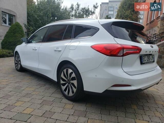 Белый Форд Фокус, объемом двигателя 1.5 л и пробегом 187 тыс. км за 13950 $, фото 12 на Automoto.ua