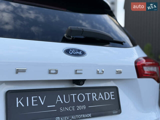 Белый Форд Фокус, объемом двигателя 2 л и пробегом 218 тыс. км за 16500 $, фото 17 на Automoto.ua