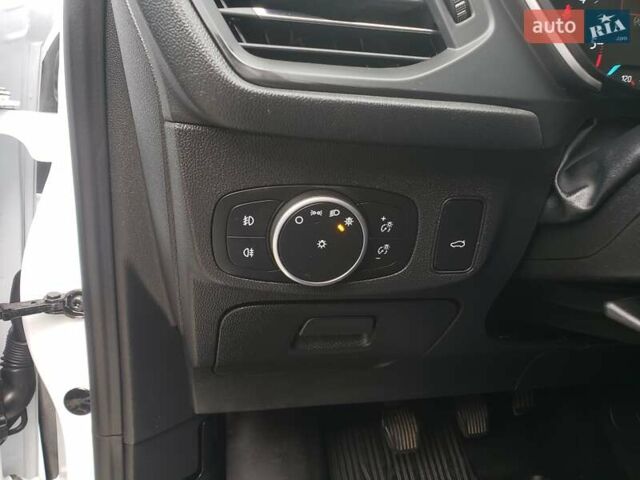 Белый Форд Фокус, объемом двигателя 1.5 л и пробегом 187 тыс. км за 13950 $, фото 71 на Automoto.ua