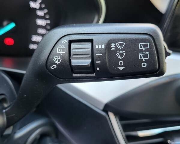 Белый Форд Фокус, объемом двигателя 1.5 л и пробегом 160 тыс. км за 13999 $, фото 44 на Automoto.ua