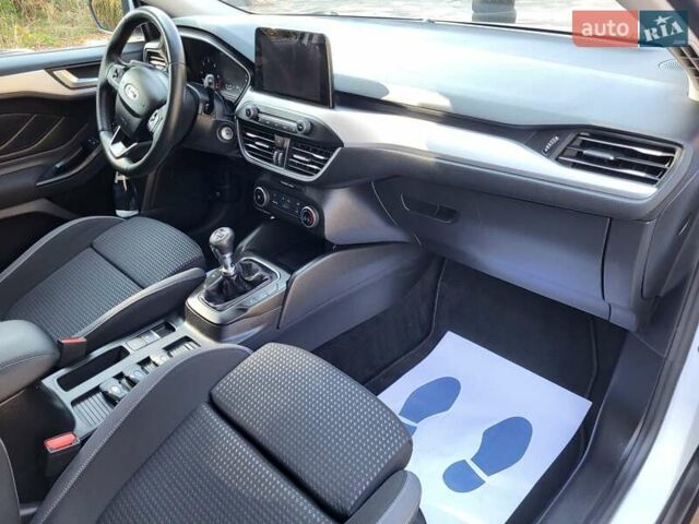 Белый Форд Фокус, объемом двигателя 1.5 л и пробегом 160 тыс. км за 13999 $, фото 36 на Automoto.ua