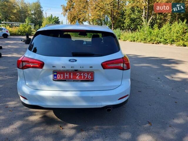 Белый Форд Фокус, объемом двигателя 1.5 л и пробегом 160 тыс. км за 13999 $, фото 7 на Automoto.ua