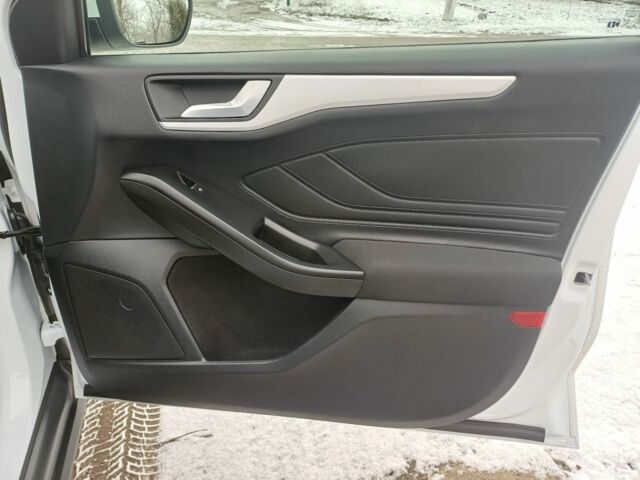 Белый Форд Фокус, объемом двигателя 1.5 л и пробегом 175 тыс. км за 12800 $, фото 11 на Automoto.ua