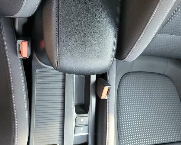 Белый Форд Фокус, объемом двигателя 1.5 л и пробегом 160 тыс. км за 13999 $, фото 41 на Automoto.ua