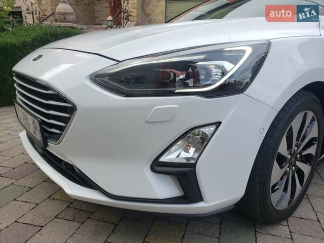 Белый Форд Фокус, объемом двигателя 1.5 л и пробегом 187 тыс. км за 13950 $, фото 42 на Automoto.ua