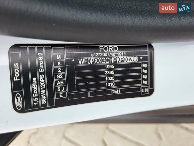 Белый Форд Фокус, объемом двигателя 1.5 л и пробегом 190 тыс. км за 14500 $, фото 40 на Automoto.ua