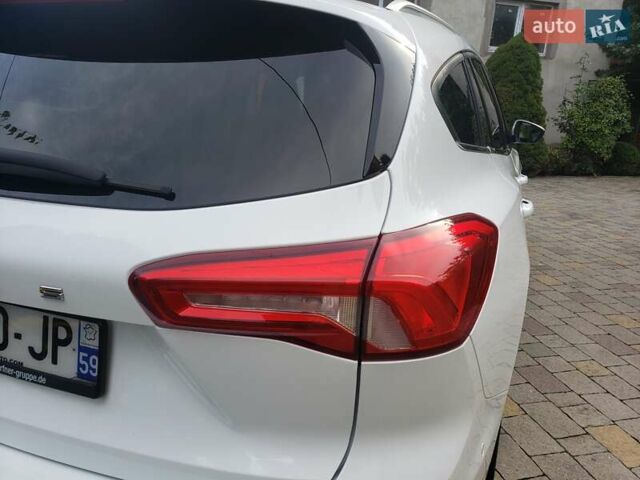 Белый Форд Фокус, объемом двигателя 1.5 л и пробегом 187 тыс. км за 13950 $, фото 26 на Automoto.ua