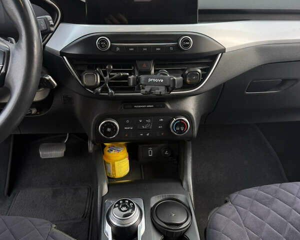 Білий Форд Фокус, об'ємом двигуна 1.5 л та пробігом 205 тис. км за 12400 $, фото 11 на Automoto.ua