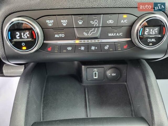 Белый Форд Фокус, объемом двигателя 1.5 л и пробегом 190 тыс. км за 14500 $, фото 10 на Automoto.ua