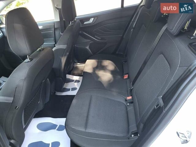 Белый Форд Фокус, объемом двигателя 1.5 л и пробегом 160 тыс. км за 13999 $, фото 59 на Automoto.ua