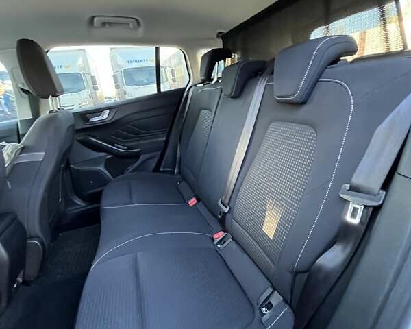 Белый Форд Фокус, объемом двигателя 2 л и пробегом 205 тыс. км за 14900 $, фото 8 на Automoto.ua