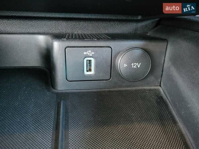 Белый Форд Фокус, объемом двигателя 1.5 л и пробегом 160 тыс. км за 13999 $, фото 38 на Automoto.ua