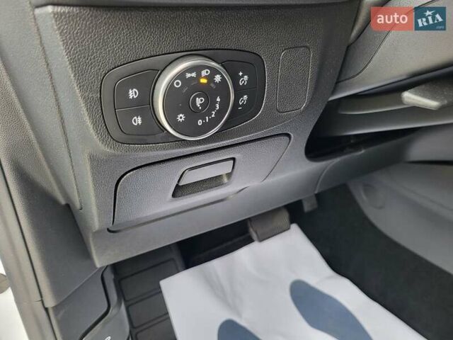 Белый Форд Фокус, объемом двигателя 1.5 л и пробегом 190 тыс. км за 14500 $, фото 82 на Automoto.ua