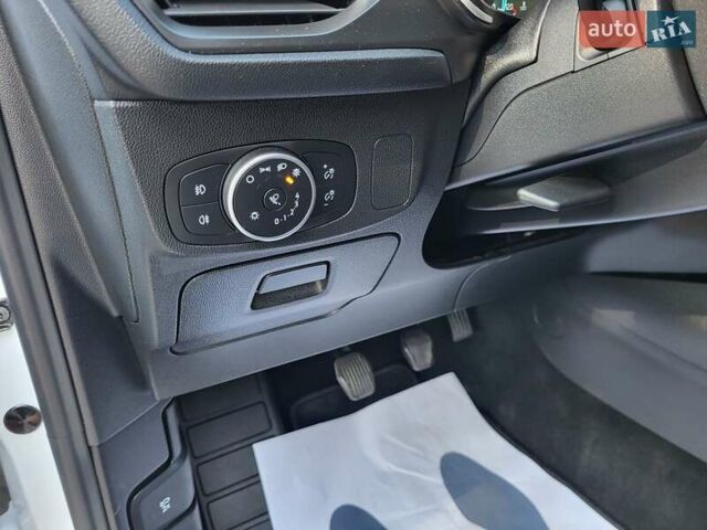 Белый Форд Фокус, объемом двигателя 1.5 л и пробегом 160 тыс. км за 13999 $, фото 23 на Automoto.ua