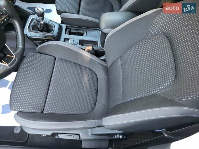 Белый Форд Фокус, объемом двигателя 1.5 л и пробегом 160 тыс. км за 13999 $, фото 37 на Automoto.ua