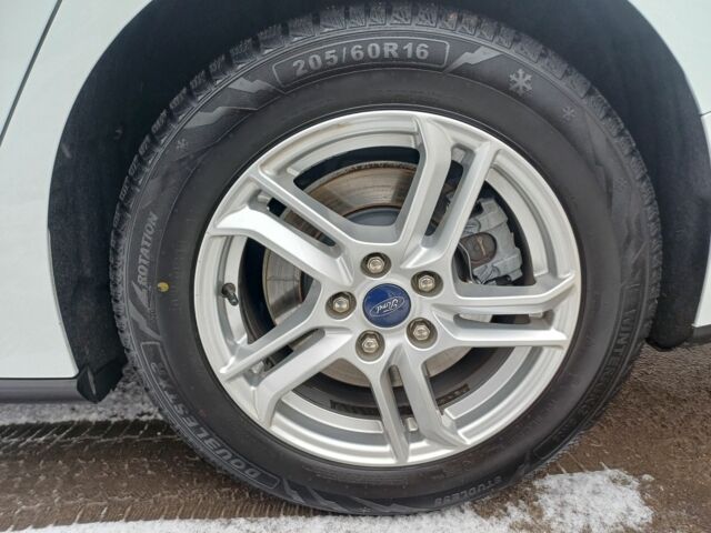 Белый Форд Фокус, объемом двигателя 1.5 л и пробегом 175 тыс. км за 12800 $, фото 19 на Automoto.ua