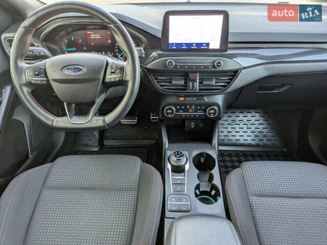 Белый Форд Фокус, объемом двигателя 1.5 л и пробегом 160 тыс. км за 15500 $, фото 11 на Automoto.ua