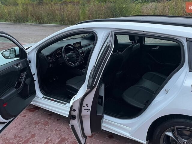 Білий Форд Фокус, об'ємом двигуна 1.5 л та пробігом 216 тис. км за 12900 $, фото 28 на Automoto.ua