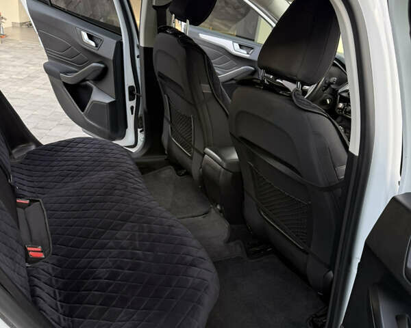 Білий Форд Фокус, об'ємом двигуна 1.5 л та пробігом 205 тис. км за 12400 $, фото 8 на Automoto.ua