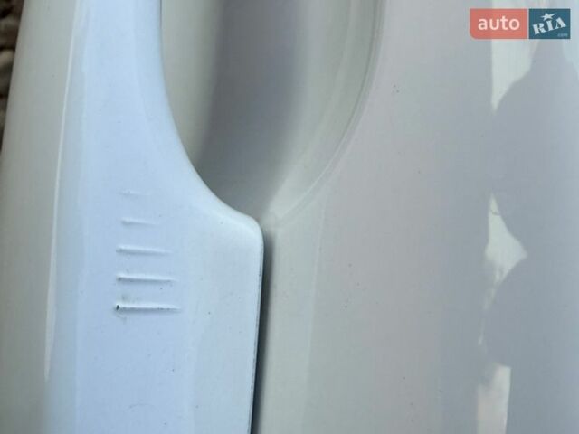 Білий Форд Фокус, об'ємом двигуна 2 л та пробігом 245 тис. км за 13700 $, фото 24 на Automoto.ua