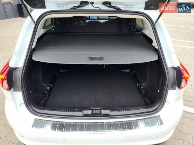 Белый Форд Фокус, объемом двигателя 1.5 л и пробегом 190 тыс. км за 14500 $, фото 21 на Automoto.ua