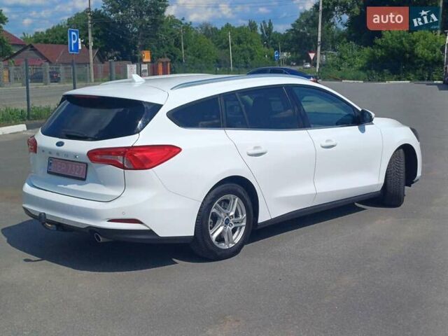 Белый Форд Фокус, объемом двигателя 1.5 л и пробегом 175 тыс. км за 11999 $, фото 17 на Automoto.ua