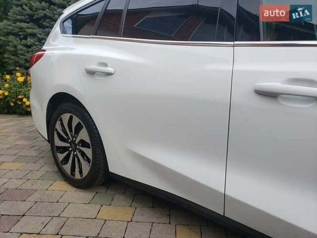 Белый Форд Фокус, объемом двигателя 1.5 л и пробегом 187 тыс. км за 13950 $, фото 33 на Automoto.ua