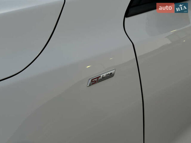 Белый Форд Фокус, объемом двигателя 1.5 л и пробегом 160 тыс. км за 15500 $, фото 10 на Automoto.ua