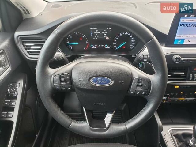 Белый Форд Фокус, объемом двигателя 1.5 л и пробегом 187 тыс. км за 13950 $, фото 67 на Automoto.ua