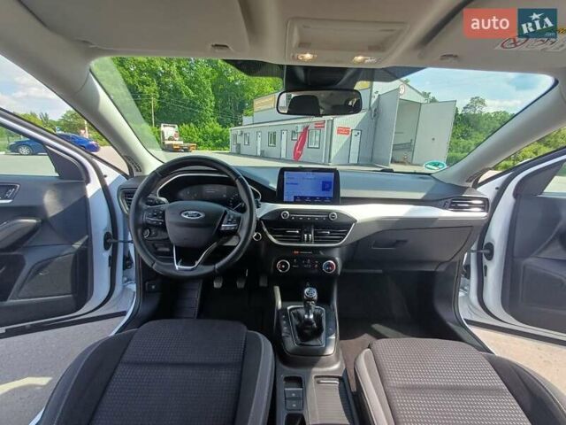 Белый Форд Фокус, объемом двигателя 1.5 л и пробегом 175 тыс. км за 11999 $, фото 26 на Automoto.ua