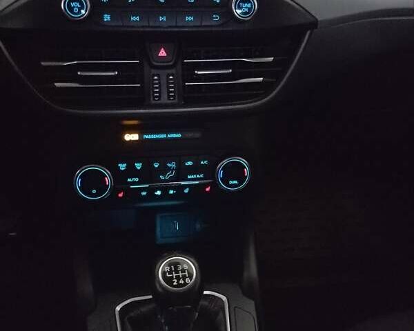 Белый Форд Фокус, объемом двигателя 1.5 л и пробегом 208 тыс. км за 11500 $, фото 10 на Automoto.ua