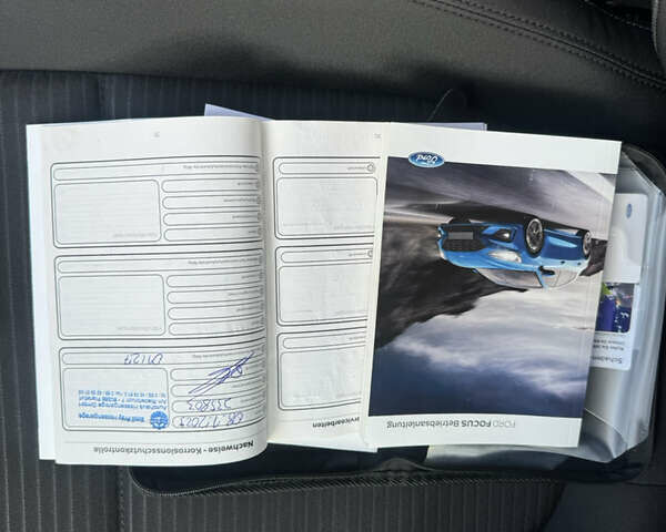 Білий Форд Фокус, об'ємом двигуна 2 л та пробігом 240 тис. км за 13300 $, фото 48 на Automoto.ua