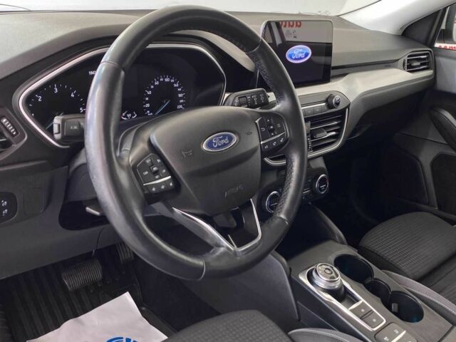 Белый Форд Фокус, объемом двигателя 1.5 л и пробегом 194 тыс. км за 13950 $, фото 5 на Automoto.ua