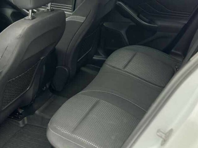 Белый Форд Фокус, объемом двигателя 1.5 л и пробегом 72 тыс. км за 12800 $, фото 8 на Automoto.ua